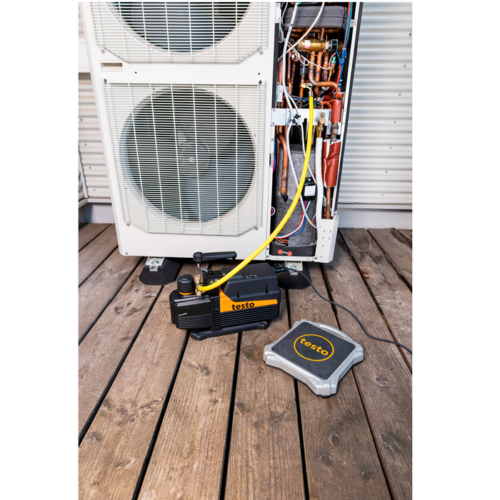 Testo 565i Ex Smart Vacuum Pump For Automated Evacuations (7 CFM, ATEX)